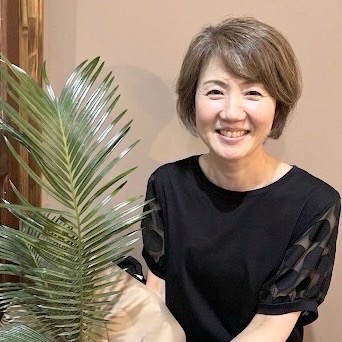 あなたの色で、あなただけの服を作ります　　　KINUNOEN 角田智美